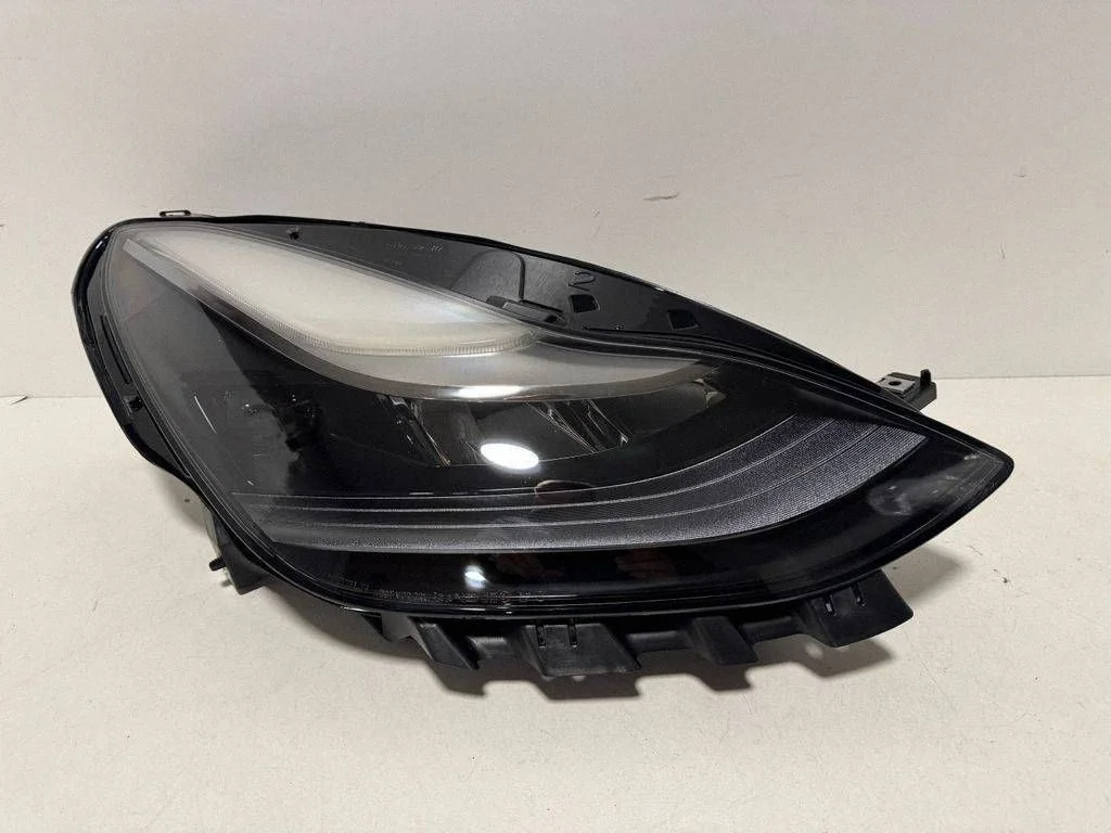 Headlight/headlamp 151495310D – Tesla Model Y (2020-)