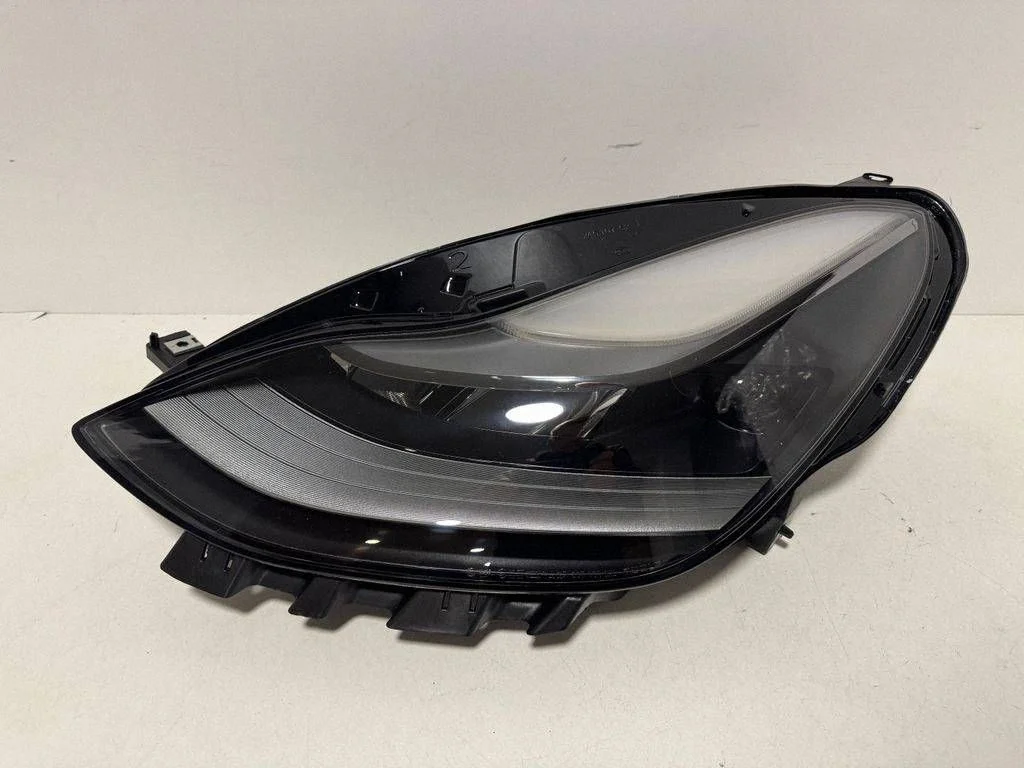 Headlight/headlamp 151495200E – Tesla Model 3 (2017-)