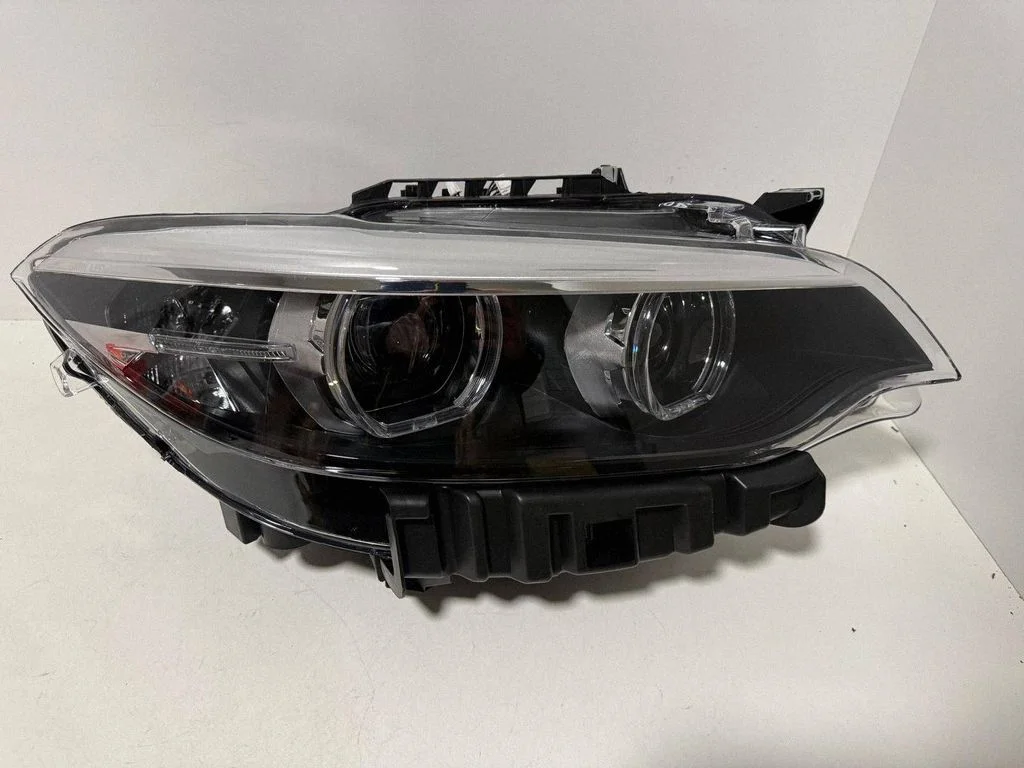 Reflektor 746977802 – BMW Seria 2 F22 F23 (2017-)