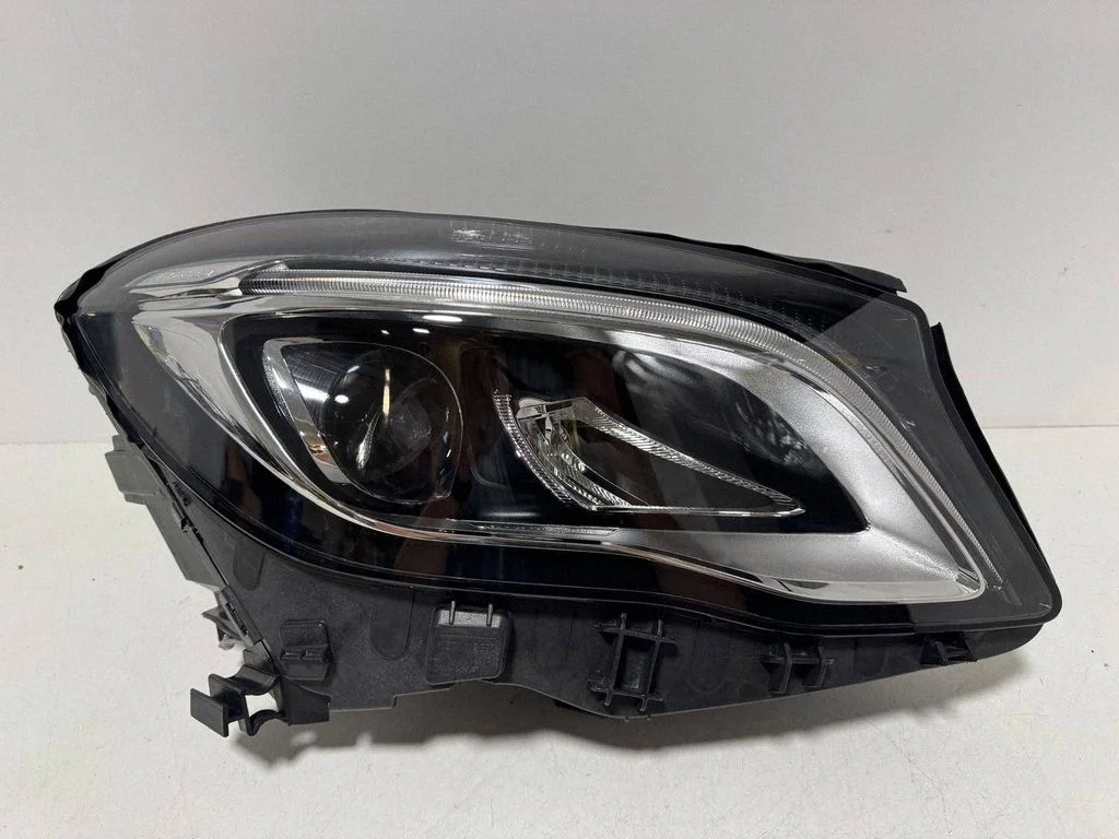 Headlight/headlamp A1569067600