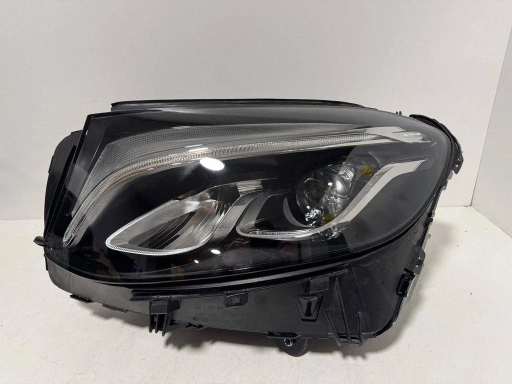 Headlight/headlamp A2539060901