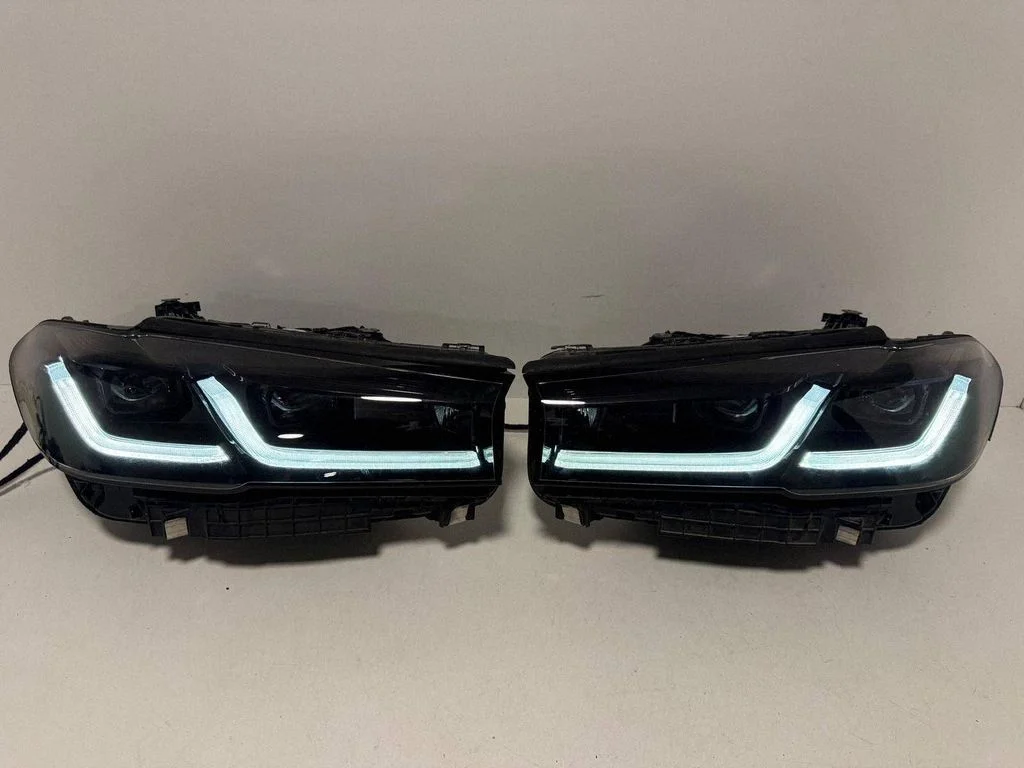 Headlights/headlamps set – BMW 5 Series G30 G31 G38 (2016-)