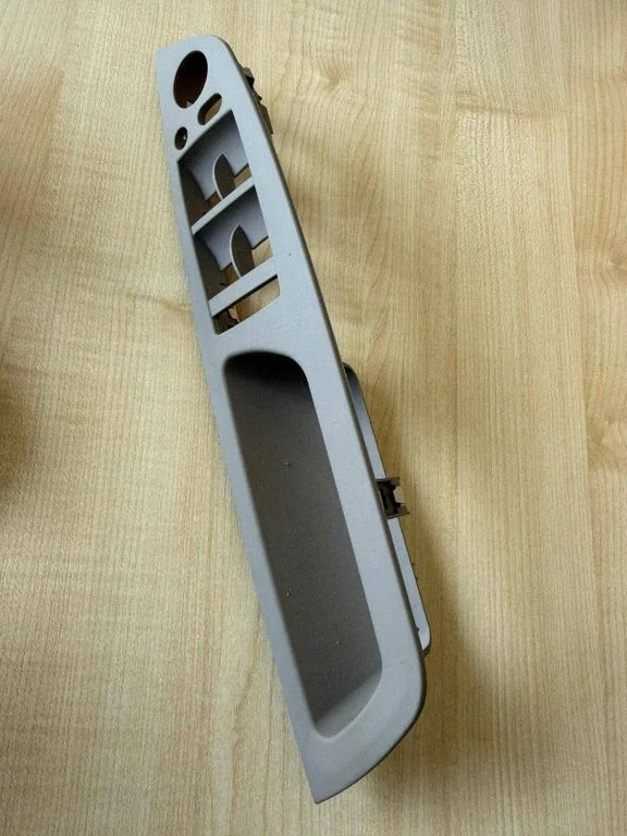 Front door window switch trim 51416975797 – BMW X5 E70 (2006-2013)