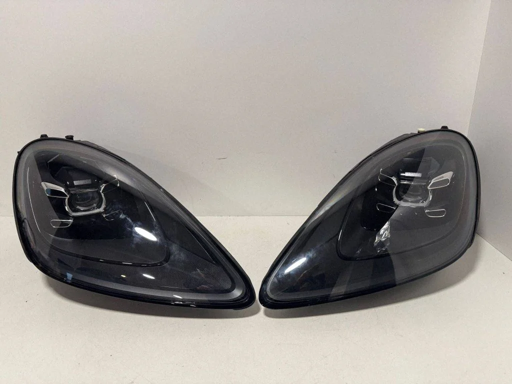 Esitulede komplekt 9Y0941032Q – Porsche Cayenne (9Y0 9Y3) (2018-)