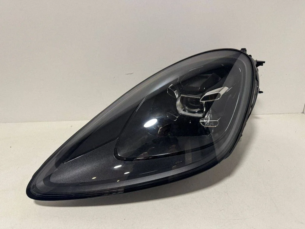 Esituli 9Y0941031Q – Porsche Cayenne (9Y0 9Y3) (2018-)