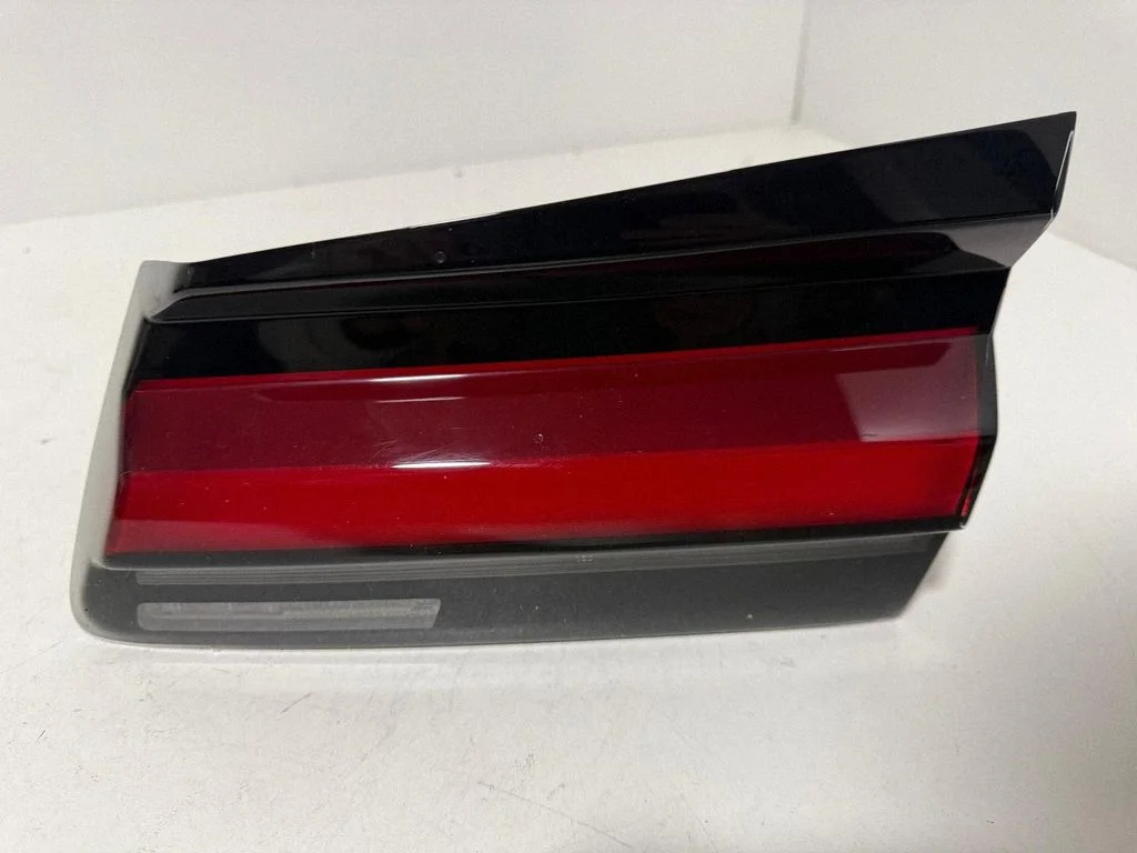 Tailgate rear/tail lights 6321849381608 – BMW 5 Series G30 G31 G38 (2016-)