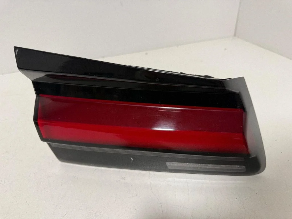 Tailgate rear/tail lights 6321849381508 – BMW 5 Series G30 G31 G38 (2016-)