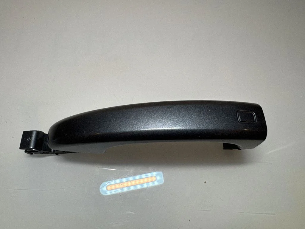 Front door exterior handle 8T0837205A – Audi A4 S4 B8 8K (2008-2015)