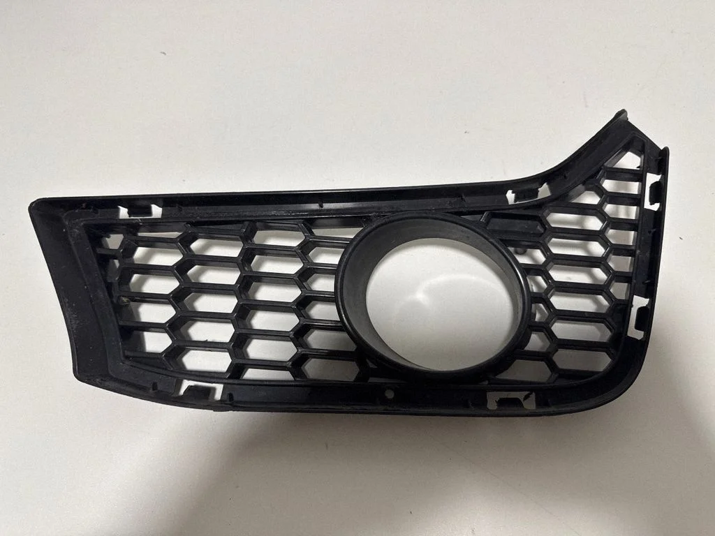 Front bumper lower grill – BMW 3 Series F30 F35 F31 (2012-2018), left