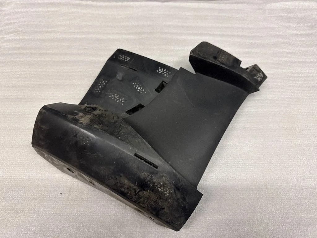 Front bumper mounting bracket 108417500D – Tesla Model 3 (2017-)