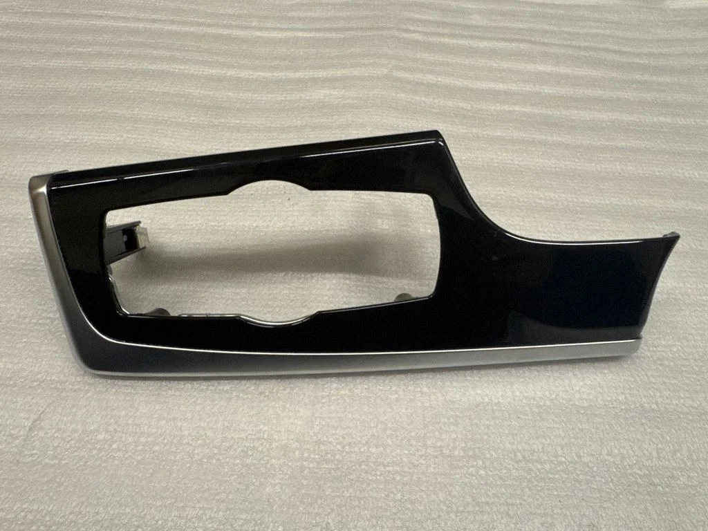 Osłona deski rozdzielczej – BMW Seria 5 F10 F11 (2009-2016)