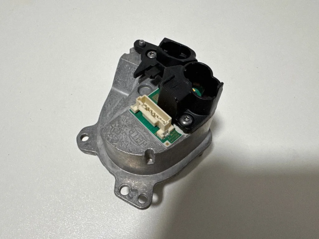 LED ballast control module 23508301L – BMW 5 Series G30 G31 G38 (2016-)