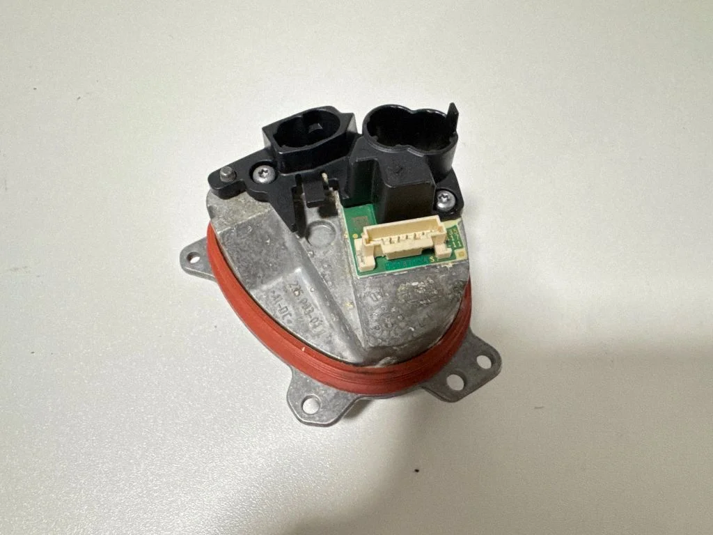 LED ballast control module 23508301L – BMW 5 Series G30 G31 G38 (2016-)