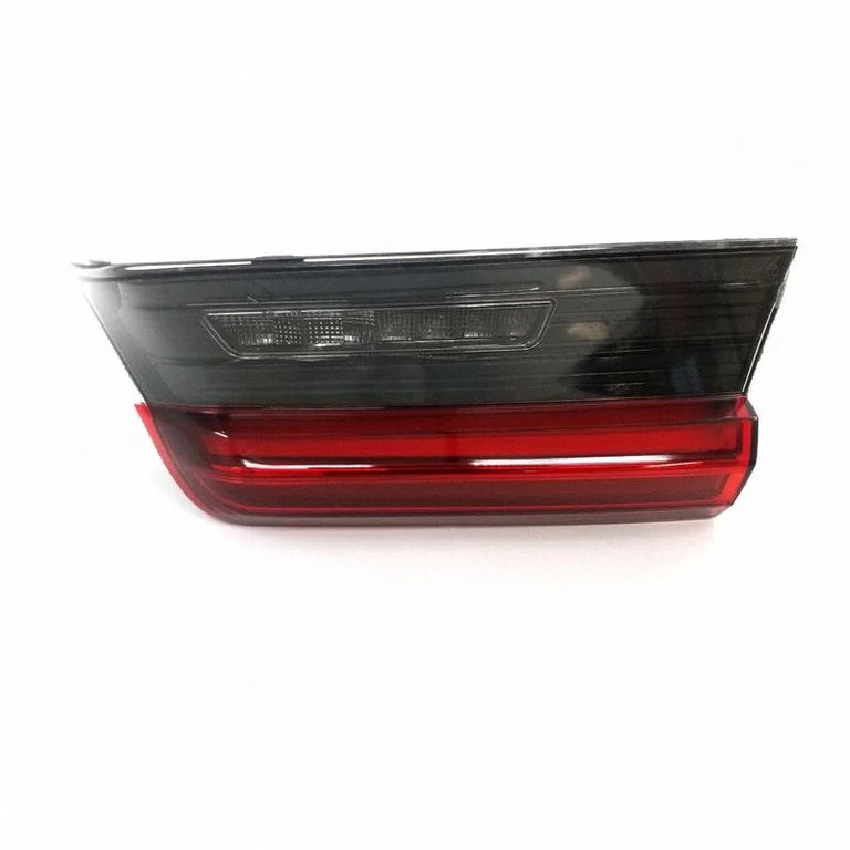 Lampa tylna w błotniku H8742045410
