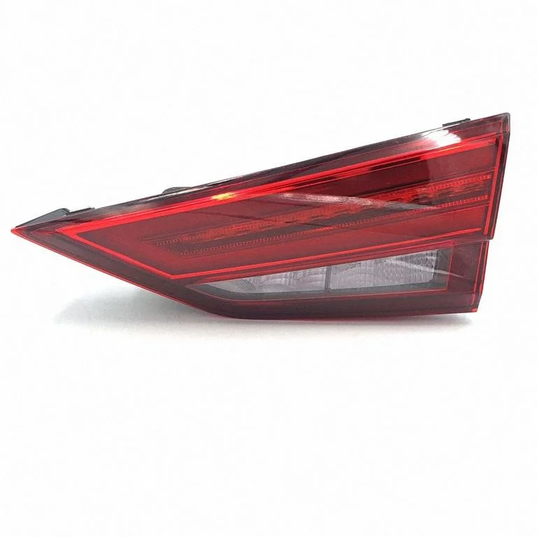 Rear/tail lights 8V5945094D