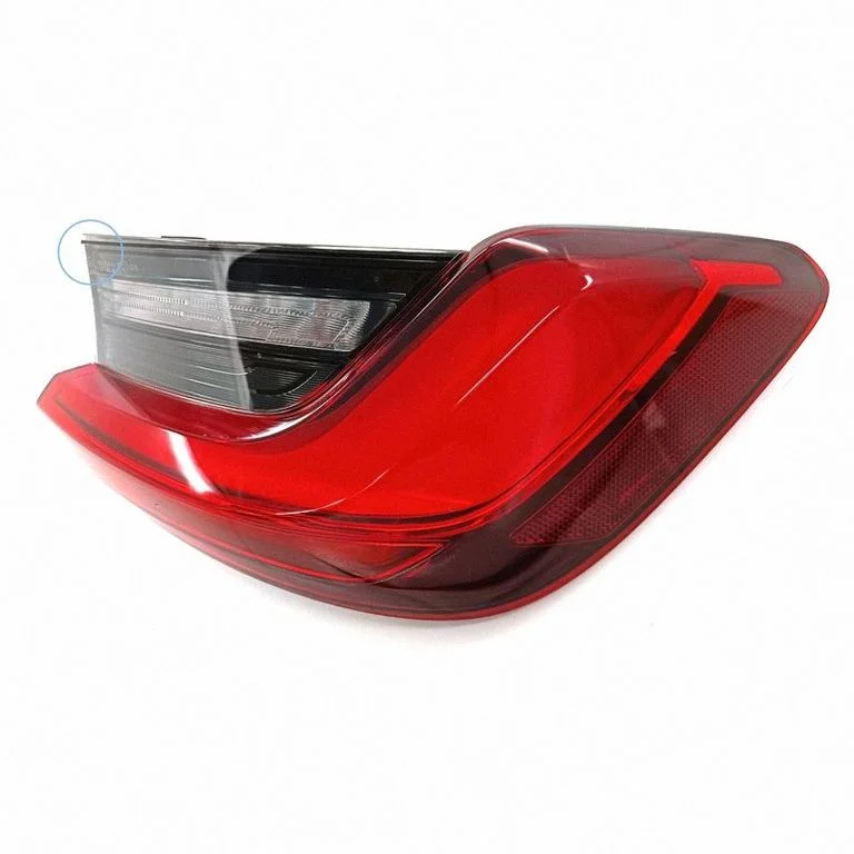 Lampa tylna w błotniku H4742045013