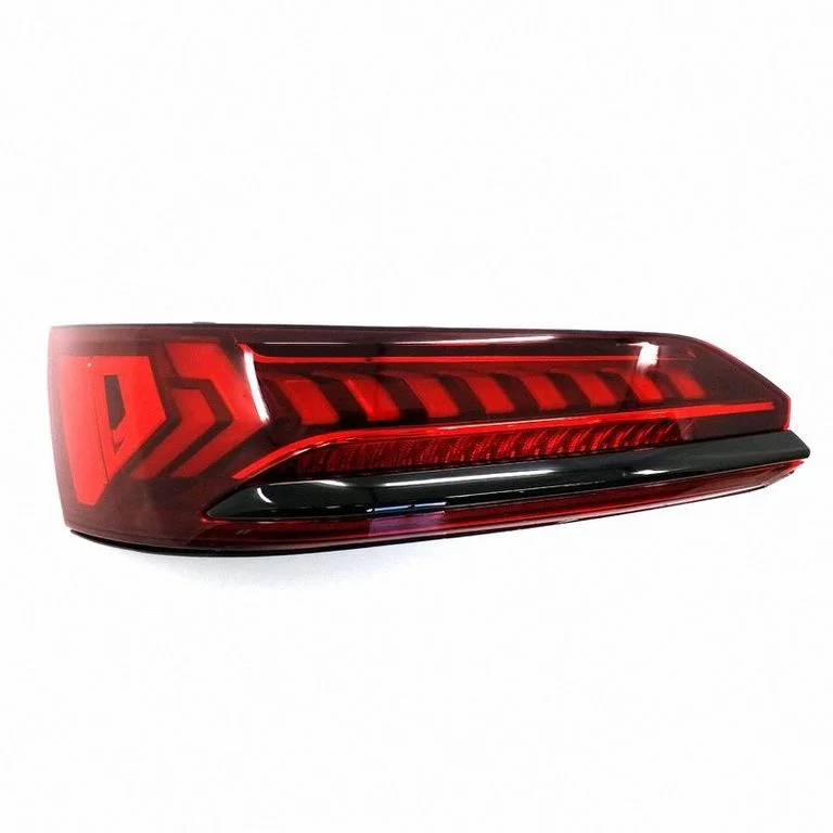 Lampa tylna w błotniku 4M0945093J – Audi Q7 4M (2015-)