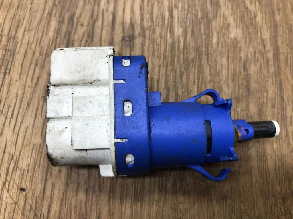 Brake pedal sensor switch – Land Rover Range Rover Sport L494 (2013-)
