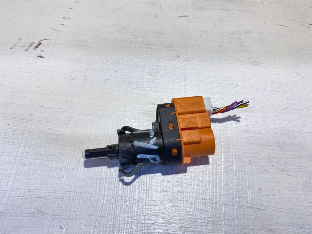 Czujnik pedału hamulca HK839G854AA