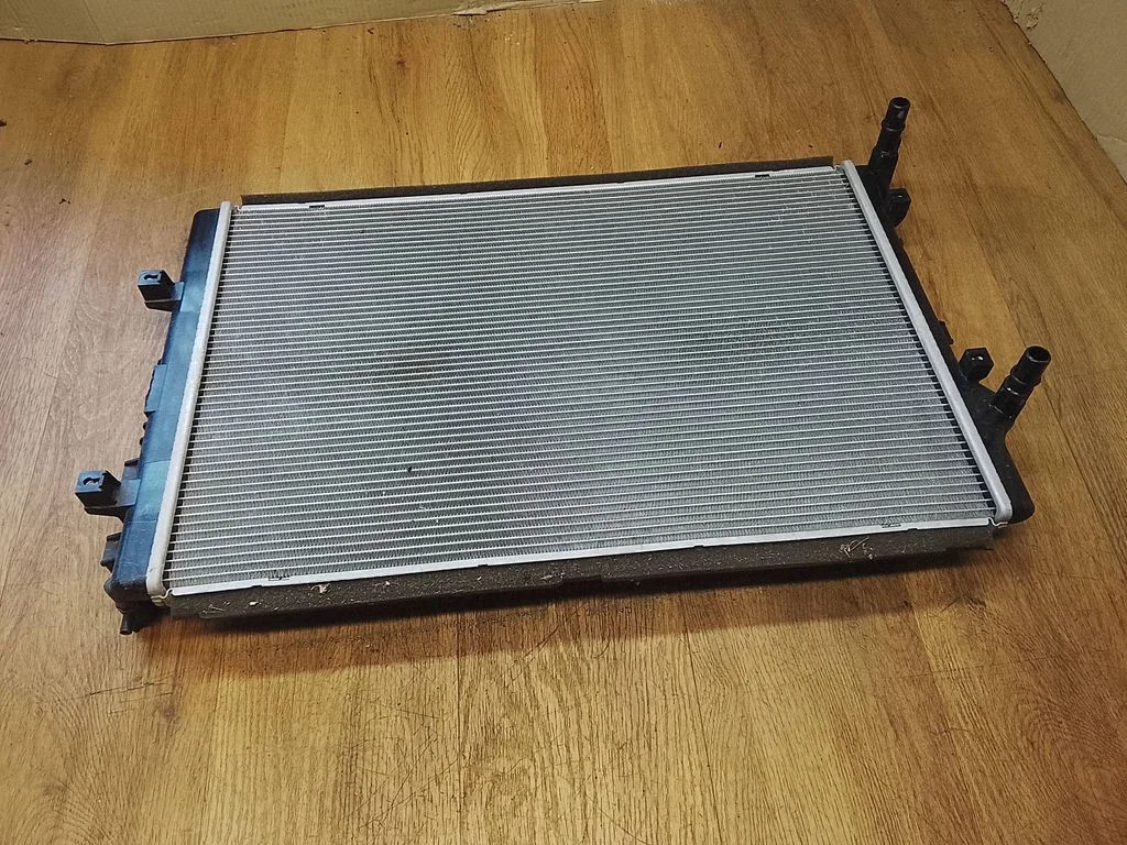 Coolant radiator 253L0CV100