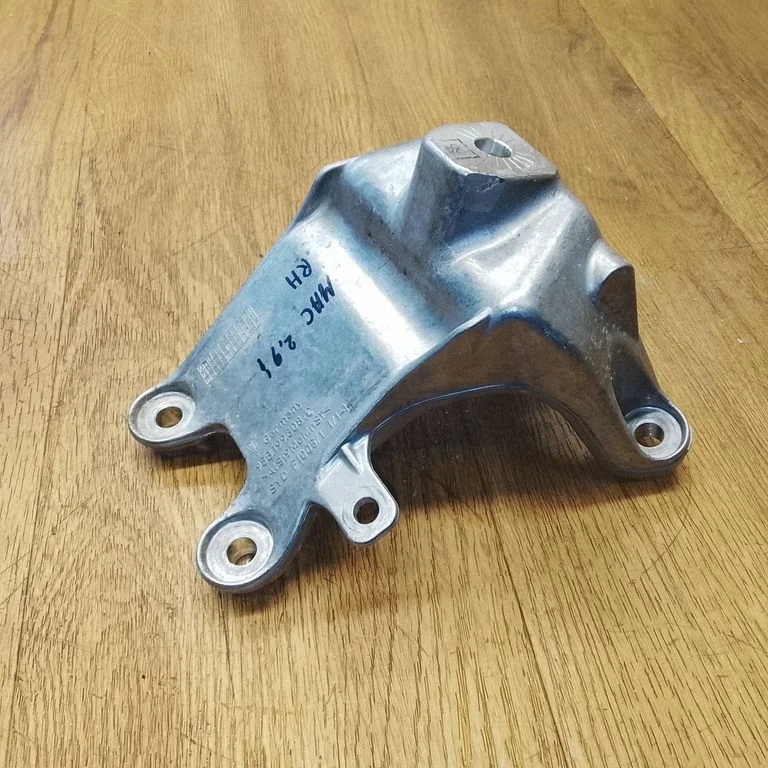 Engine mounting bracket 95B199308C