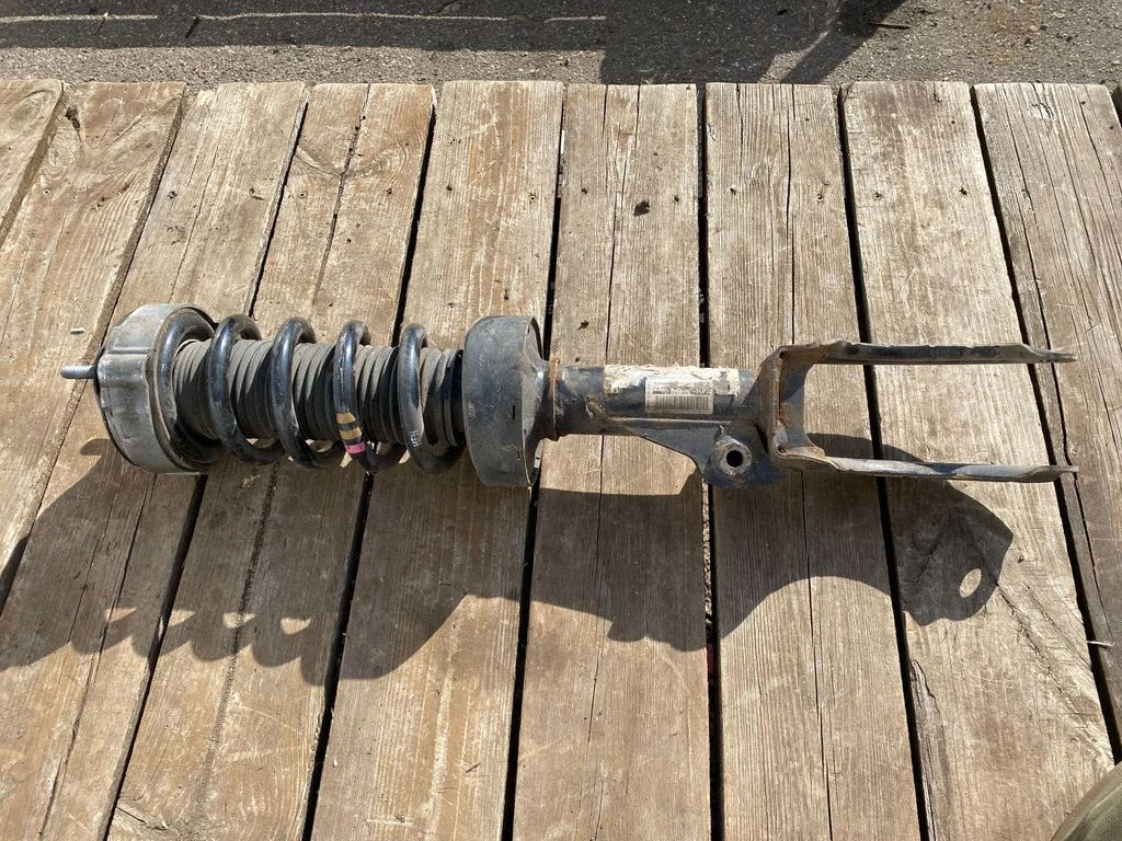 Front shock absorber/damper 7P6413031AN