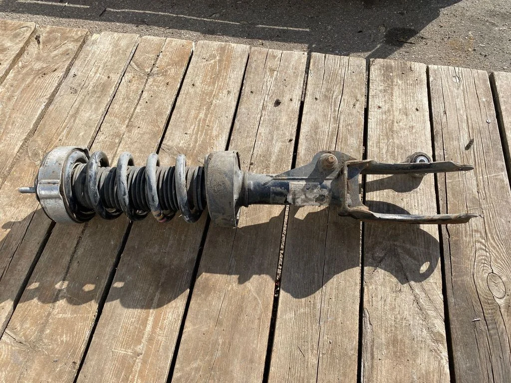 Front shock absorber/damper 7P6413032A