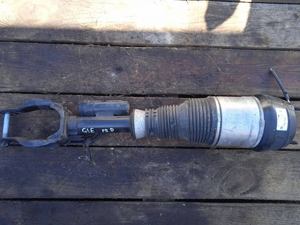 Front shock absorber/damper A2923200800