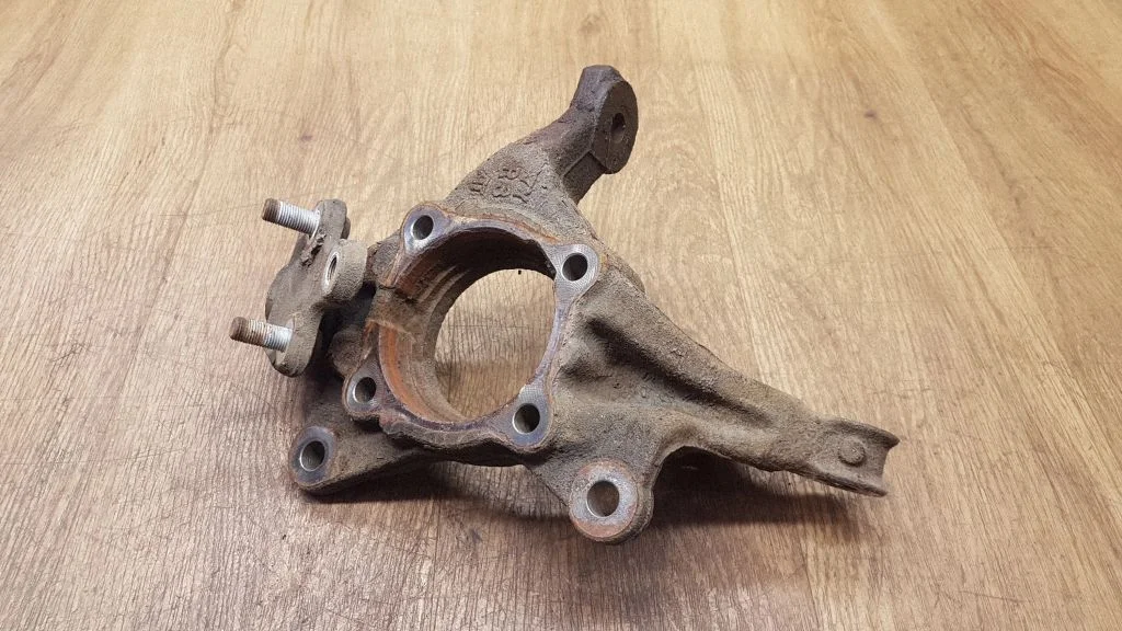 Front wheel hub spindle knuckle 4321148020