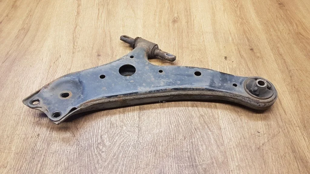 Front lower control arm/wishbone 4806848070 – Lexus RX 450H (2016-)