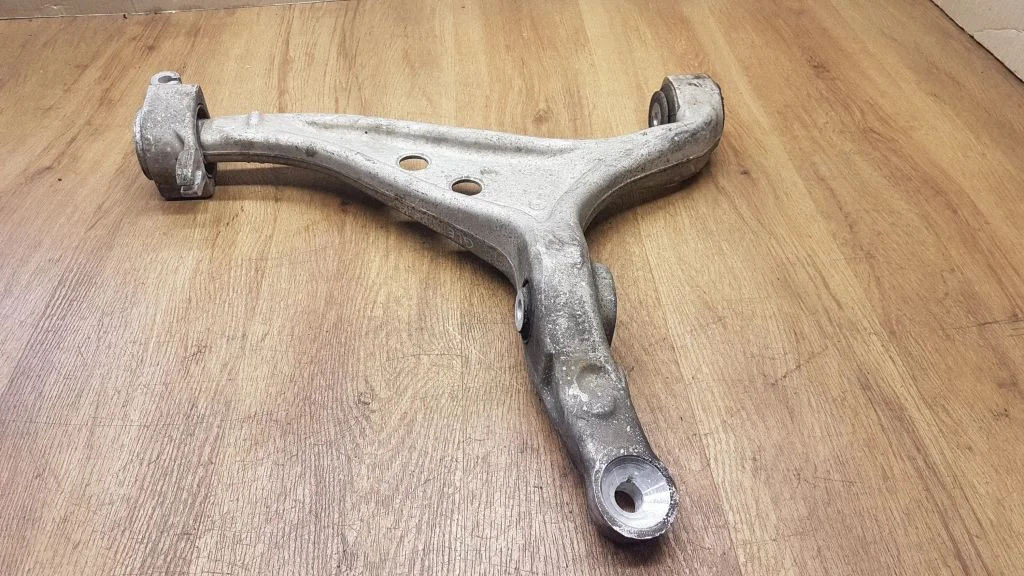 Front lower control arm/wishbone A1663300107