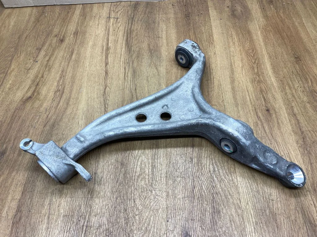 Front lower control arm/wishbone 16603