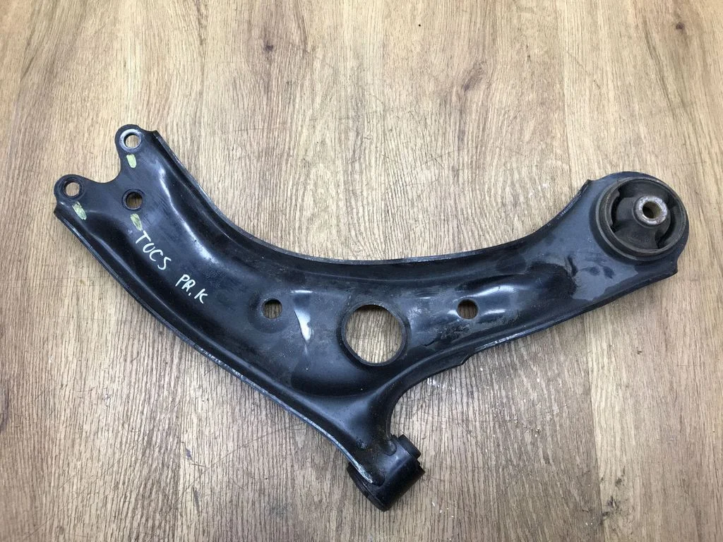 Front lower control arm/wishbone 54500D7000