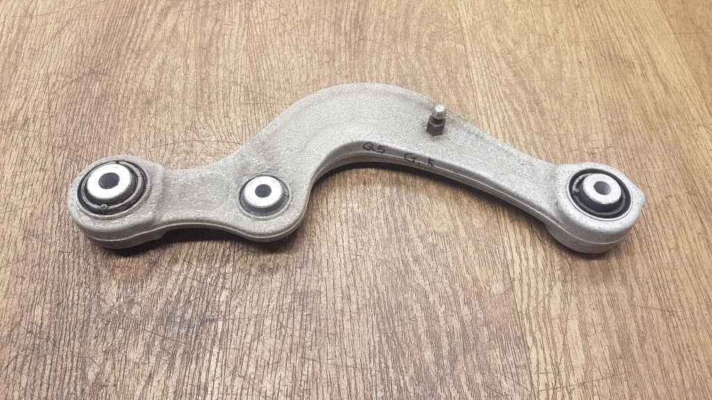 Tagumine õõtshoob 4M0505361G