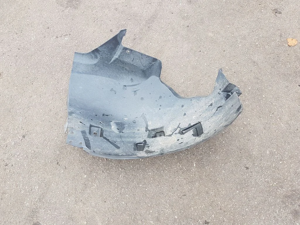 Front wheel arch liner splash guards A1668841122