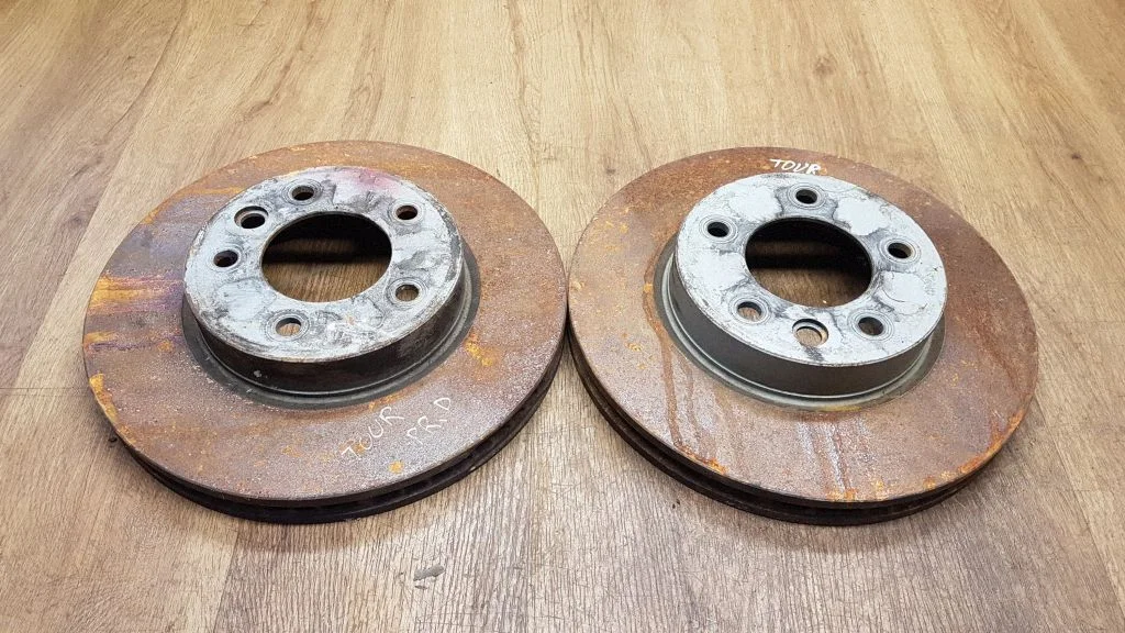 Front brake disc 7L6615301N