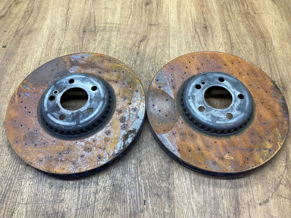 Front brake disc A0004212312