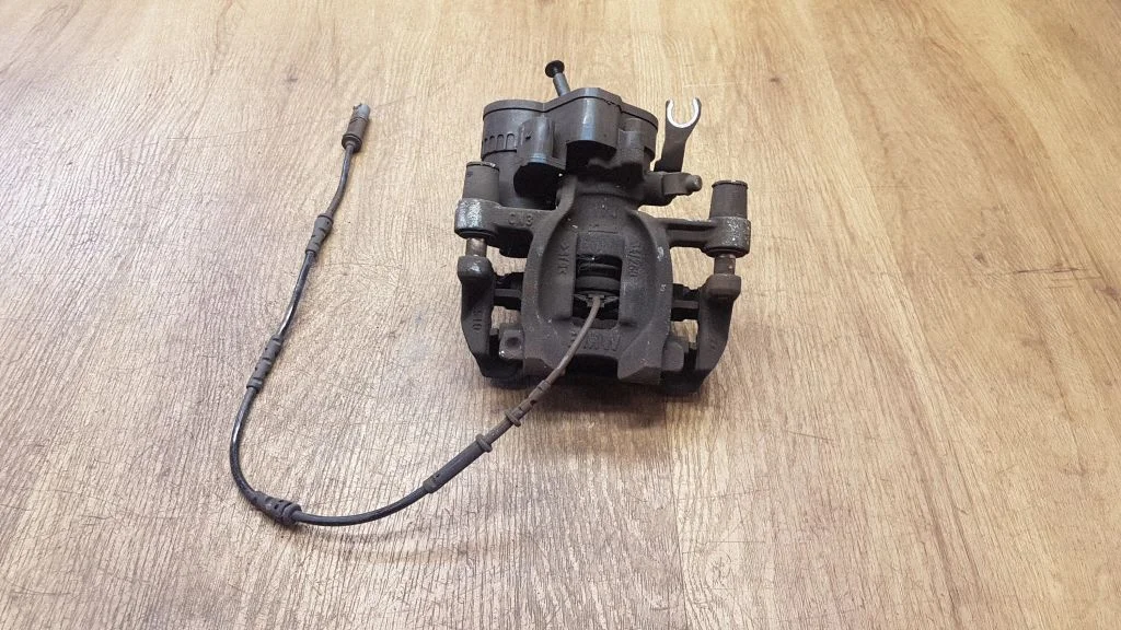 Rear brake caliper 34206883026
