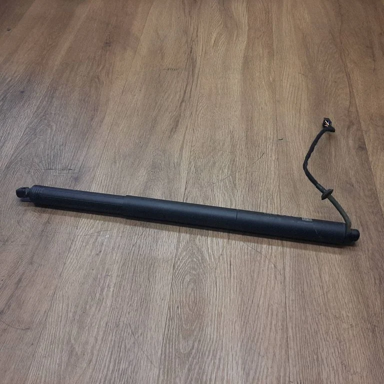 Tailgate/trunk strut/damper 95B827851G