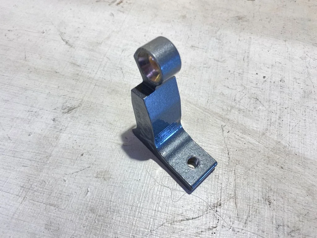Rear door upper hinge 31424587 – Volvo XC90 (2014-)