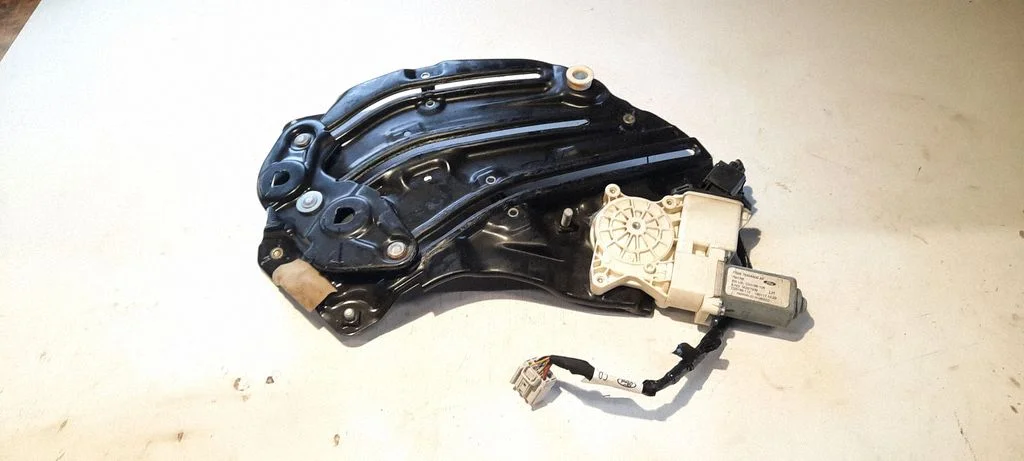 Rear door window regulator motor FR3B76304A09AP – Ford Mustang VI (2015-)
