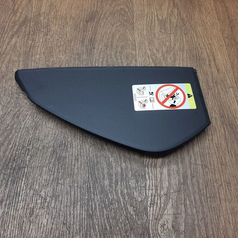 Dashboard side end trim – Porsche Macan (95B) (2019-)