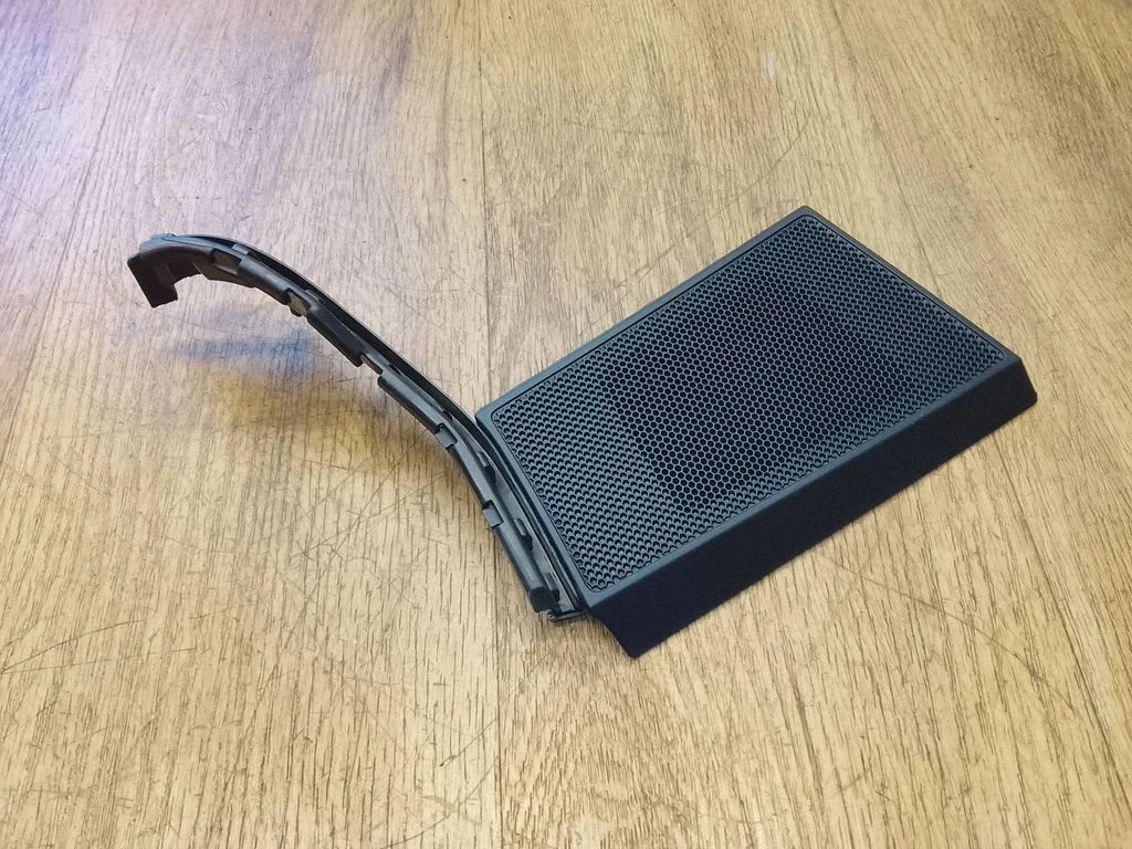 Side speaker trim/cover – Porsche Macan (95B) (2019-)