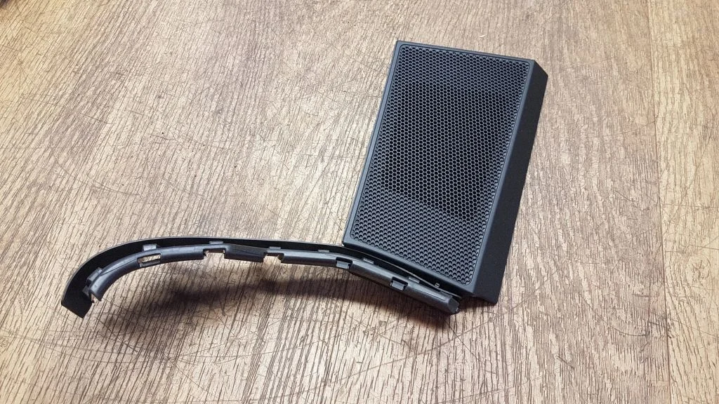 Side speaker trim/cover – Porsche Macan (95B) (2019-)