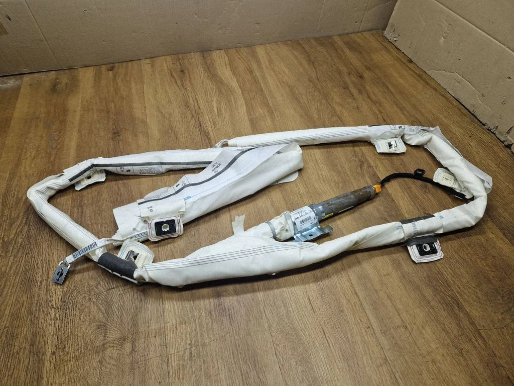 Roof airbag A1668602702