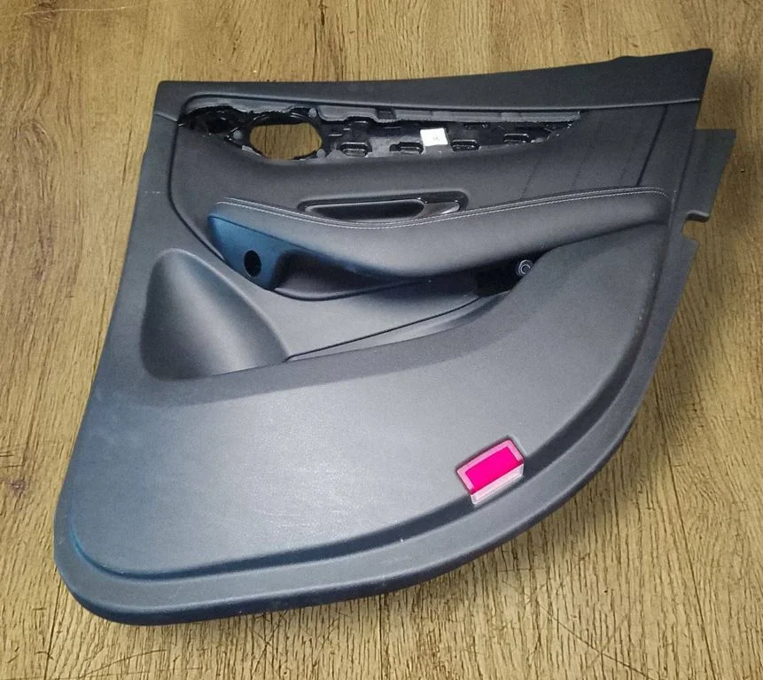 Rear door card panel trim A2537300270