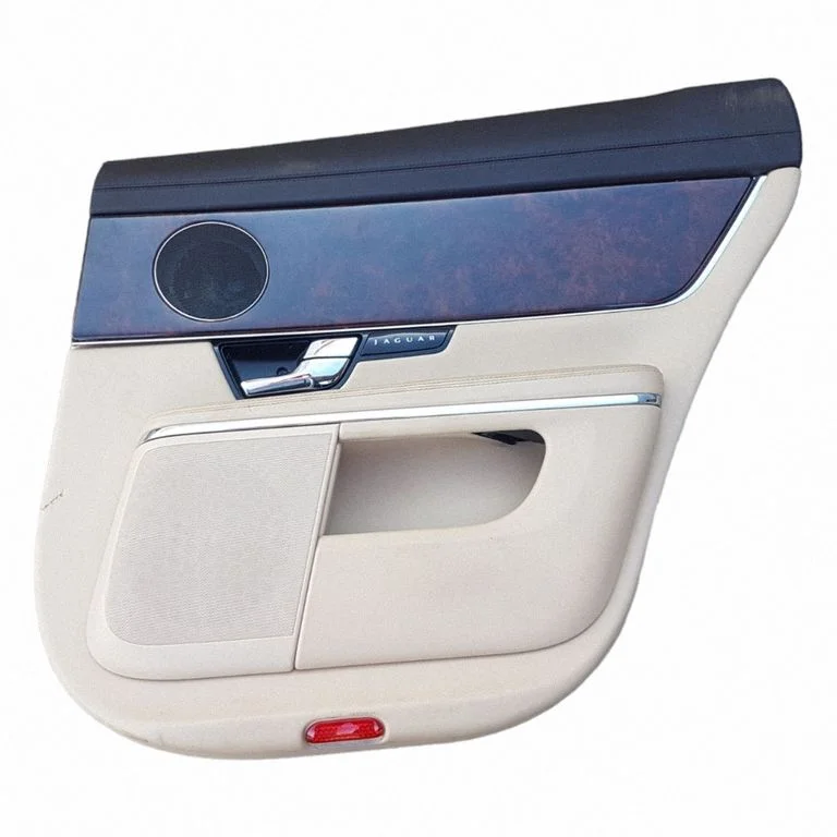 Tagumiste uste sisevooder AW93F274A30J – Jaguar XJ X351 (2009-2019)
