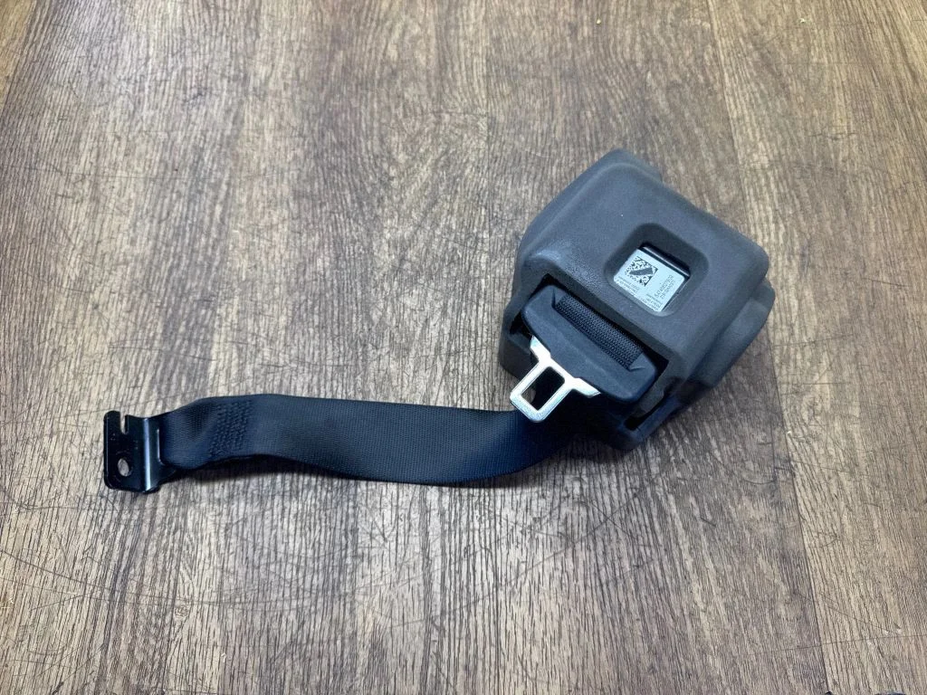 Rear seatbelt 7456278