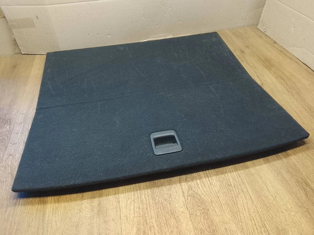 Trunk/boot floor carpet liner 95B861531