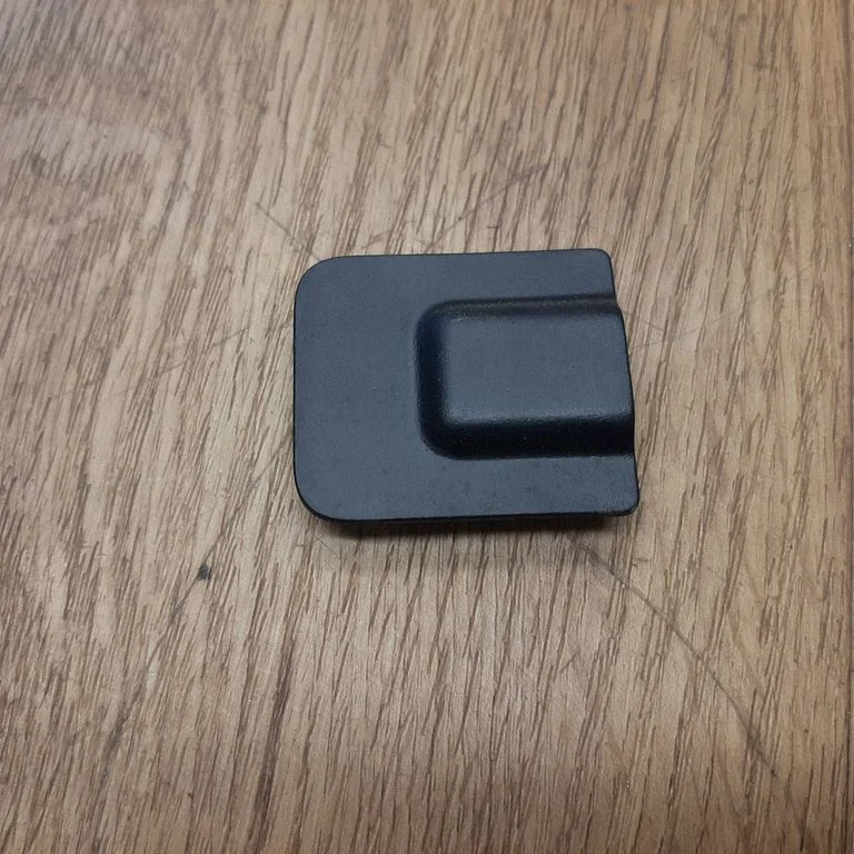 Kita bagažinės apdailos detalė